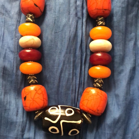 Gorgeous necklace made with African pearls- A must have in your collection - Picture 2 of 4